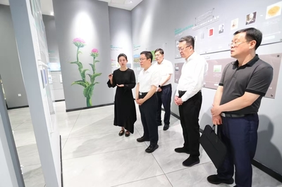 省委常委、秘書長姜有為赴盤錦調(diào)研生物技術(shù)推廣工作